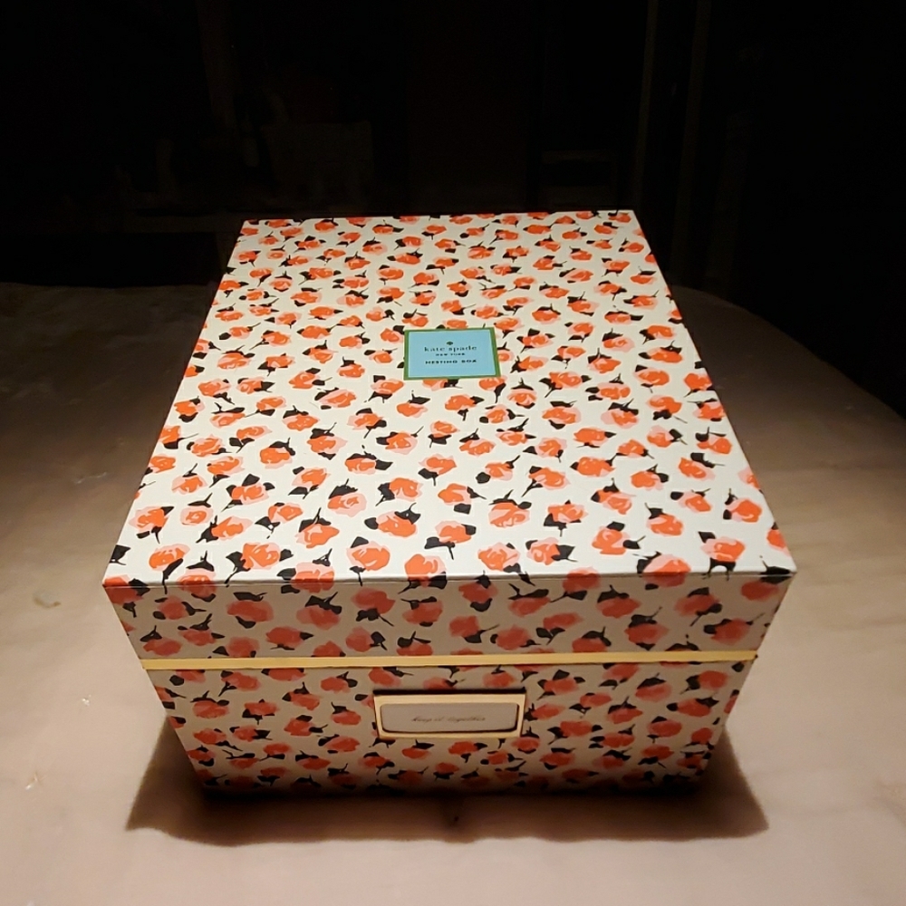 Kate Spade nesting / stow away box